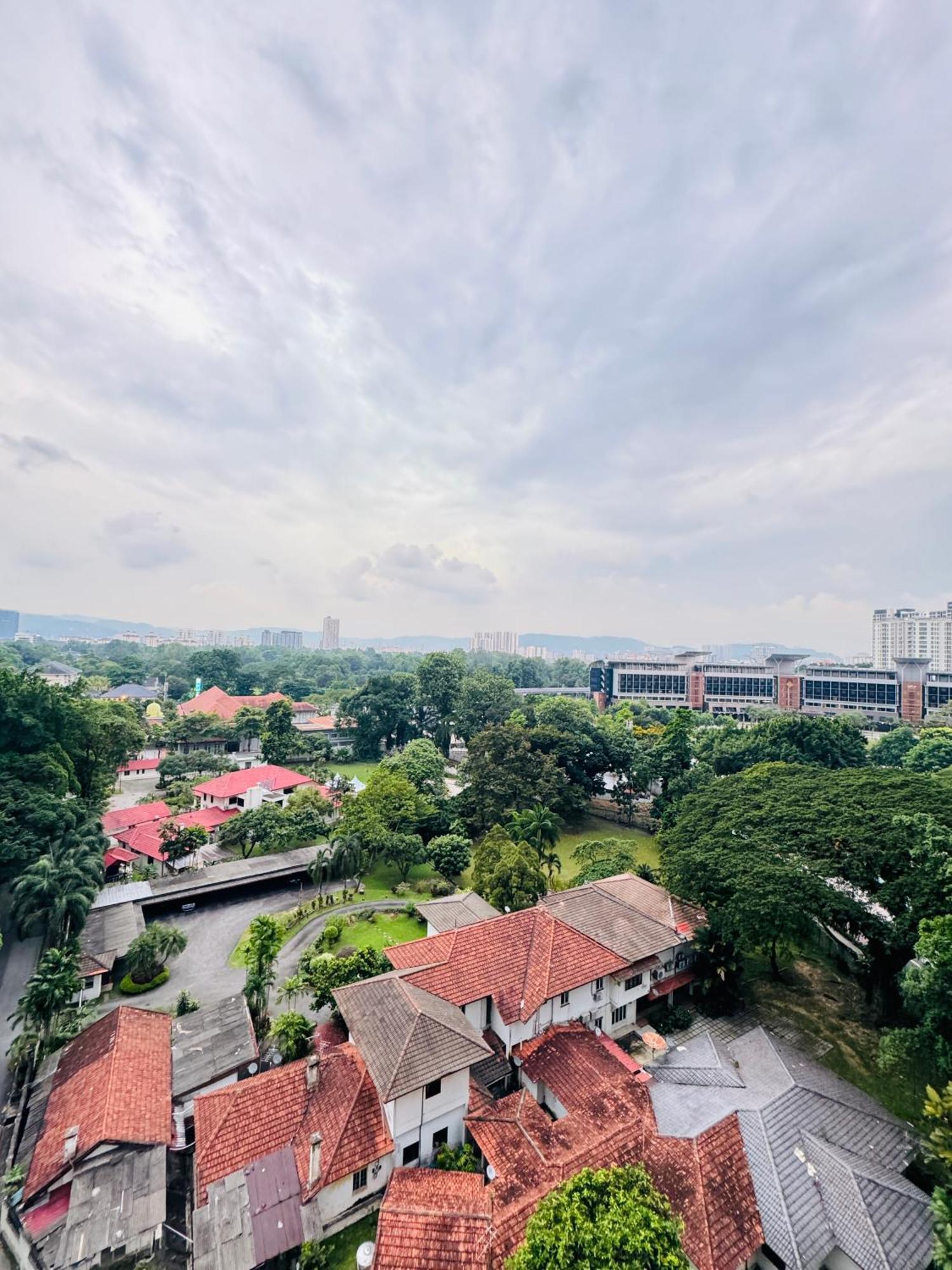 Eaton Service Apartment At Klcc Kuala Lumpur Extérieur photo